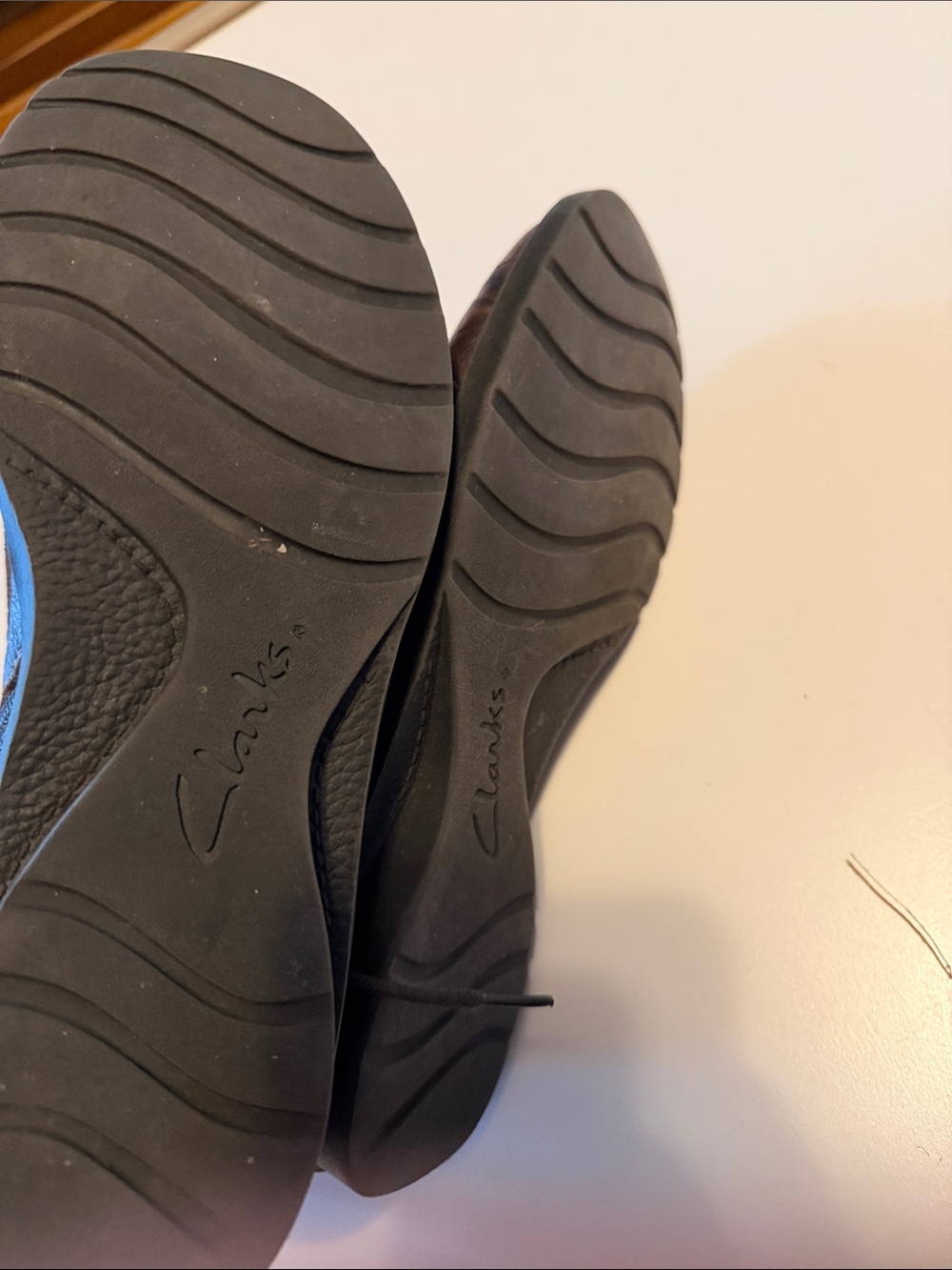 Clarks Nikki North lace up leather boots. Zip on sides. Crinkled brown leather - Picture 9 of 11